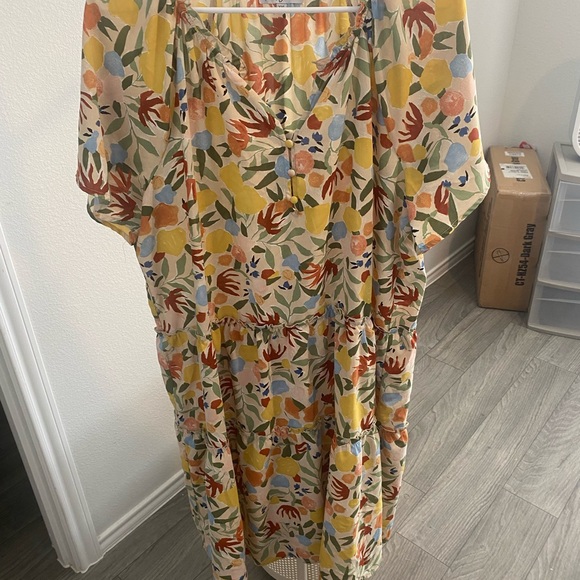 Polagram Dresses & Skirts - Polagram Cream Floral Button-Front Midi Dress